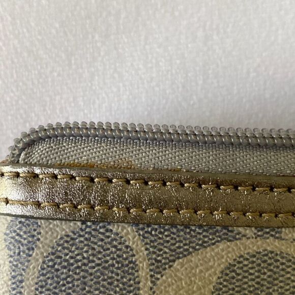 Coach Signature Tablet Case Sleeve Jacquard Zip Padded Blue & Cream PVC Fabric W - Picture 3 of 7